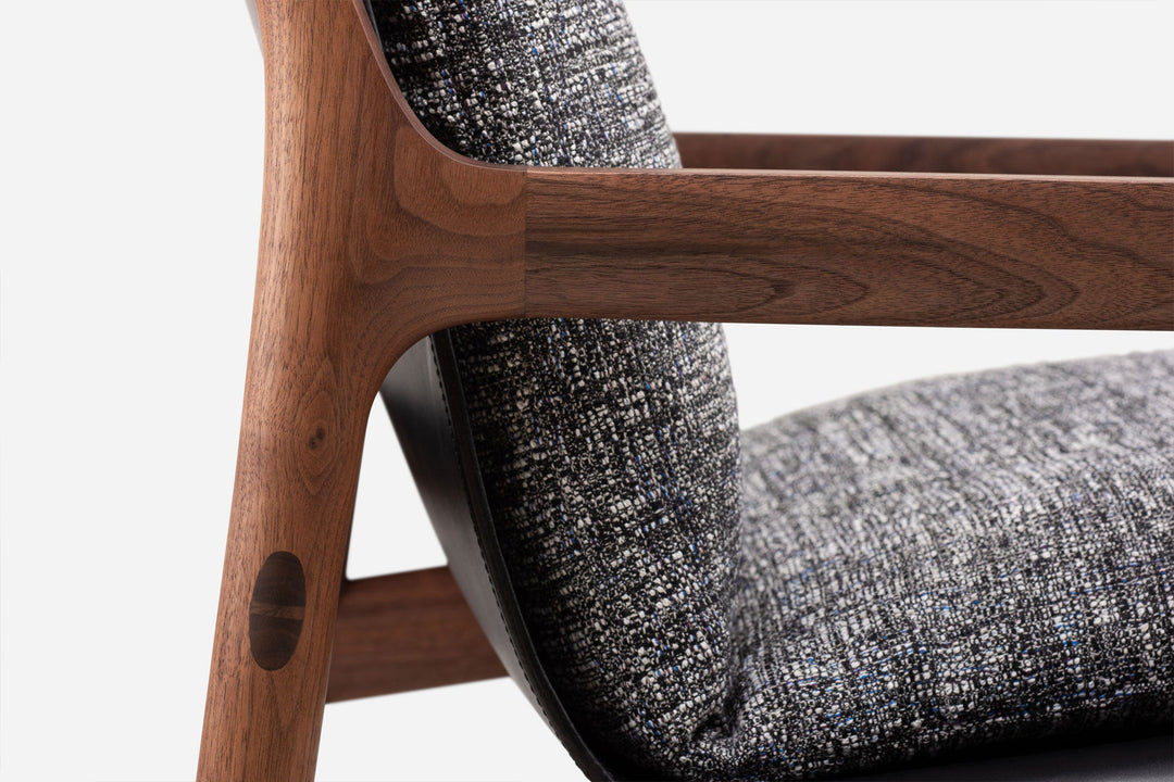 DANISH OILED WALNUT & BLACK LEATHER & SONAR 173