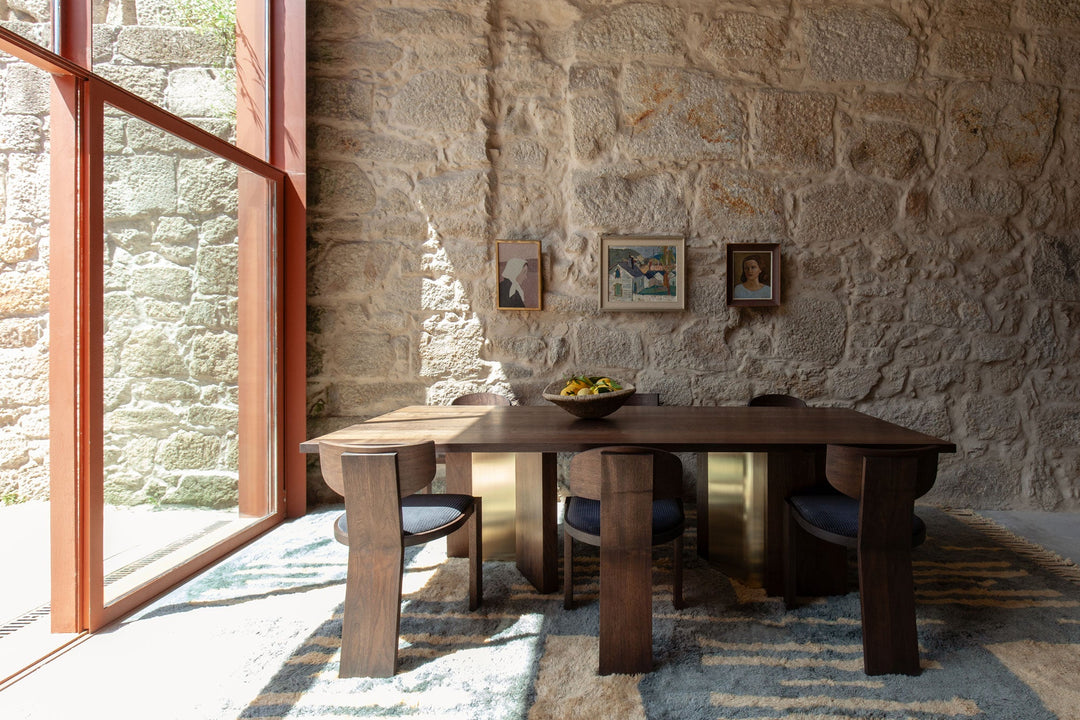 IZAR DINING TABLE WITH BRASS