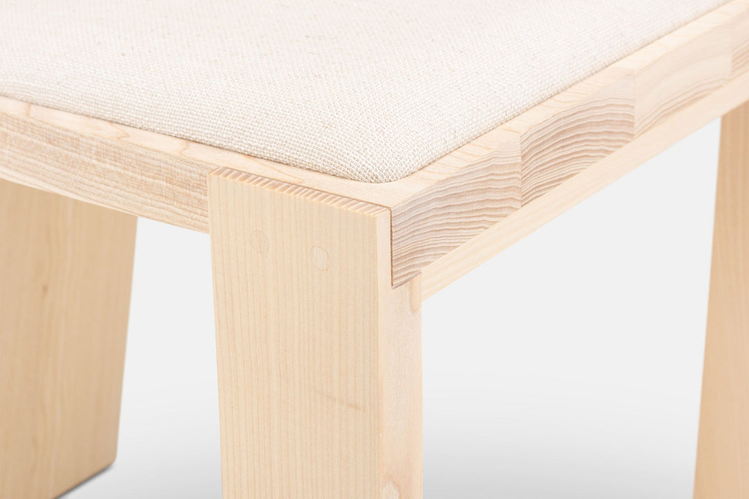 WHITE OILED ASH & SUNNIVA 0811