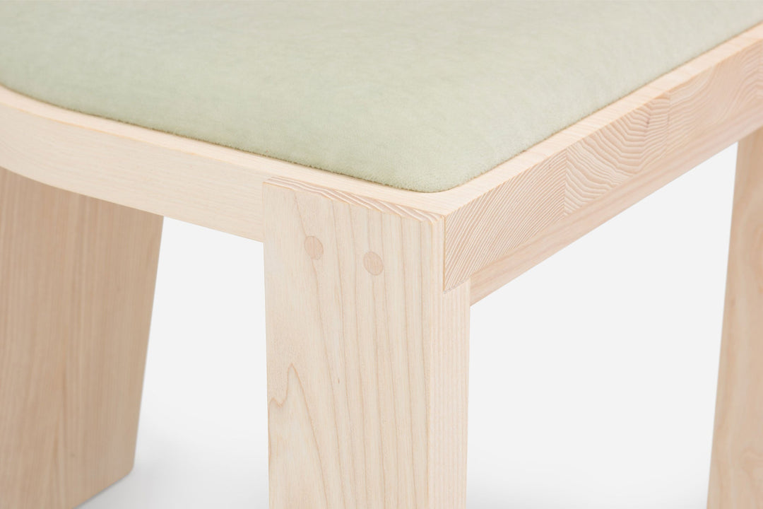 WHITE OILED ASH & BYRAM 0921