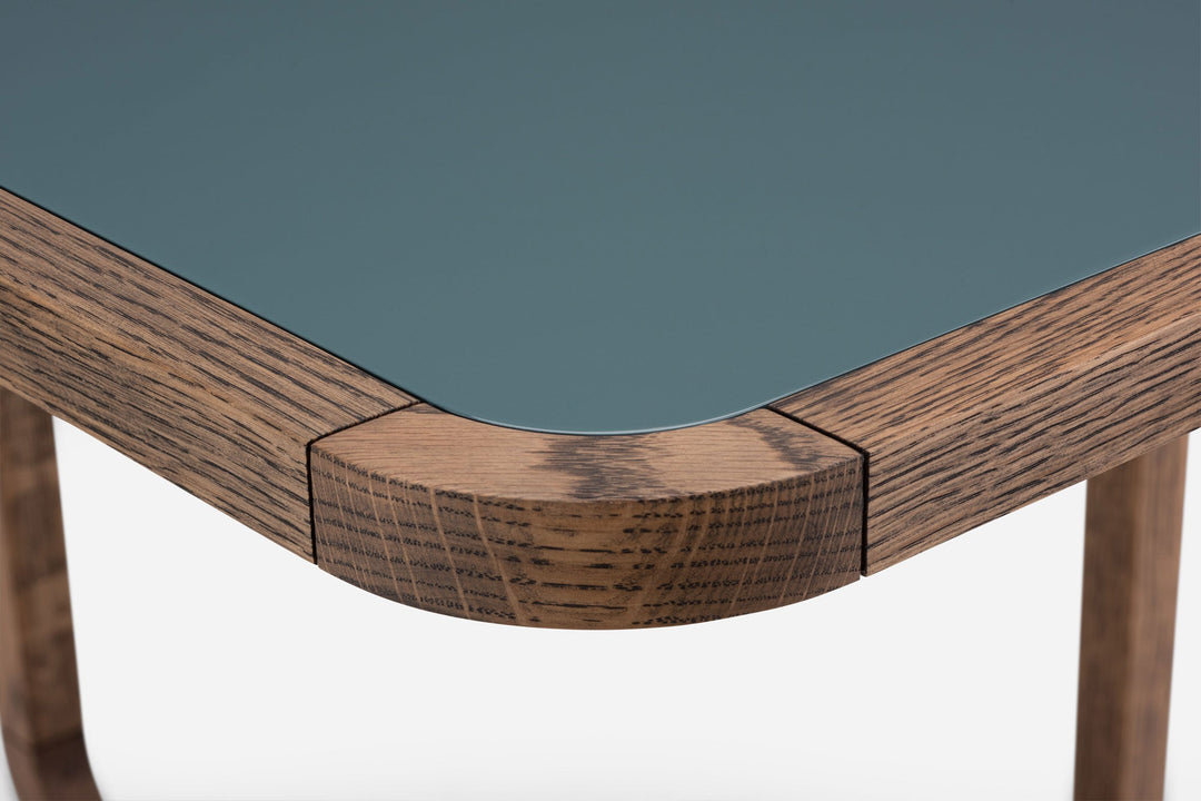 BLACK OILED OAK & BAY GLOSS HDF (MODEL: M)