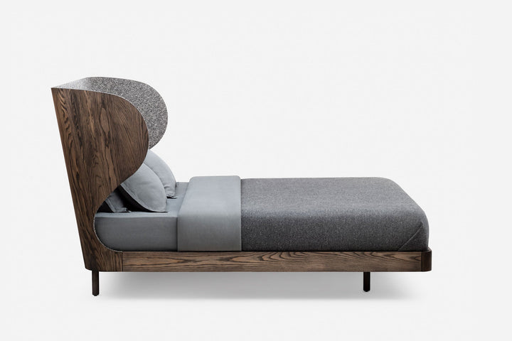 BLACK OILED ASH AND ZERO 004