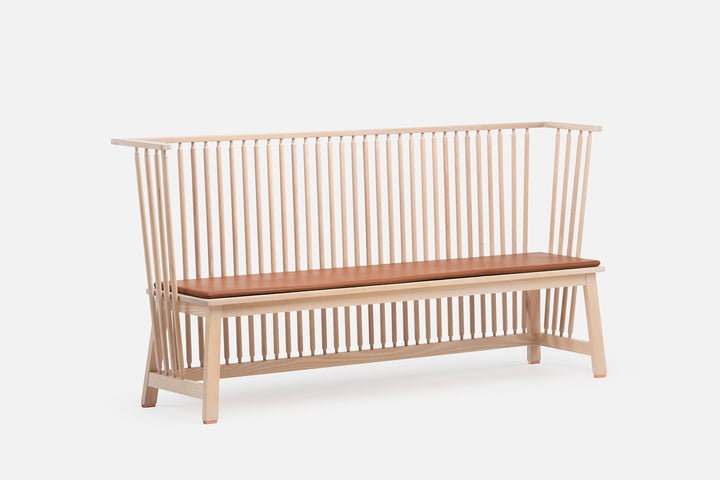 WHITE OILED ASH  (+ OPTIONAL SEAT PAD IN BROWN NATURAL GRAIN LEATHER)