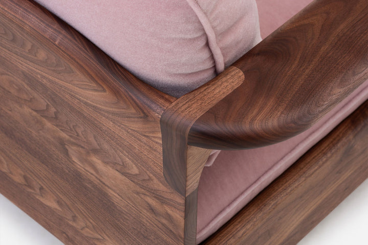 DANISH OILED WALNUT & BYRAM 621