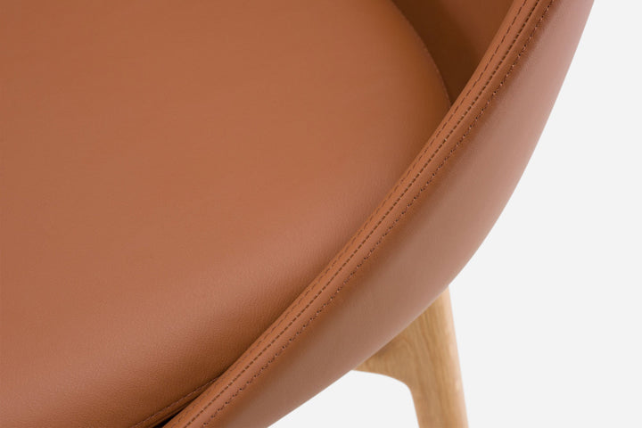 DANISH OILED OAK & BROWN NATURAL GRAIN LEATHER (MODEL: P)