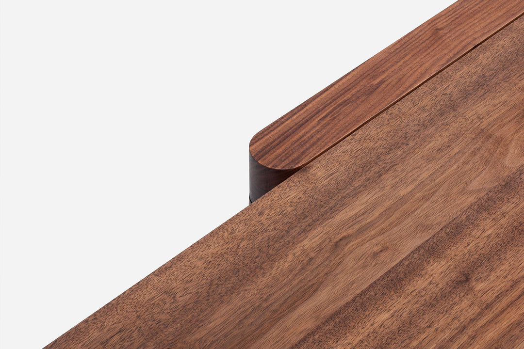 DANISH OILED WALNUT (MODEL: L)