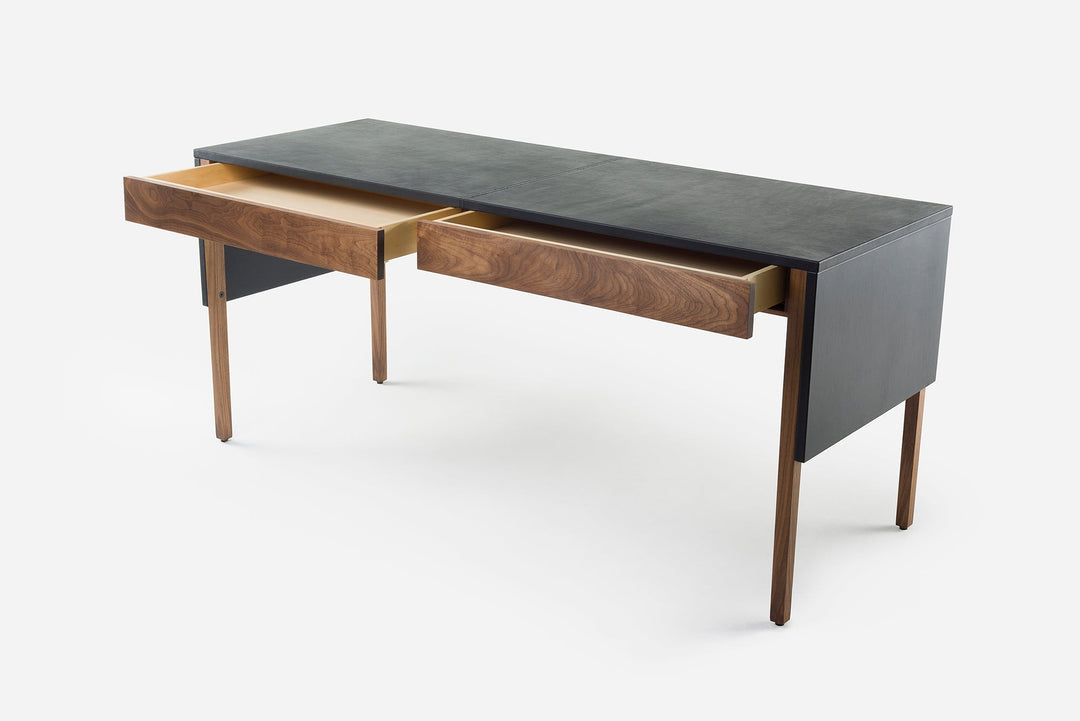 DANISH OILED WALNUT & BLACK NATURAL GRAIN LEATHER