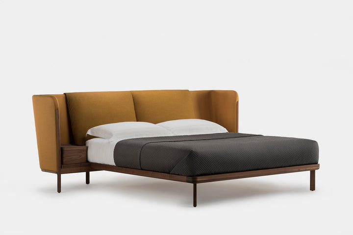 DANISH OILED WALNUT & VIDAR 2 472 (SHELL) & CANVAS 424 (CUSHION)