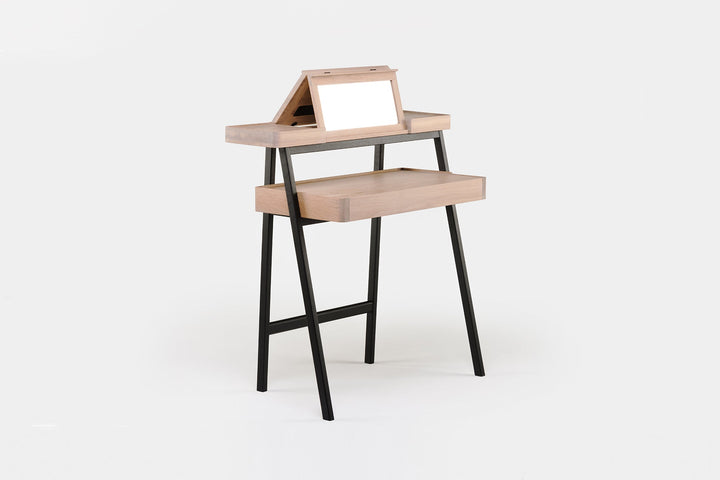 WHITE OILED OAK & BLACK STAINED ASH